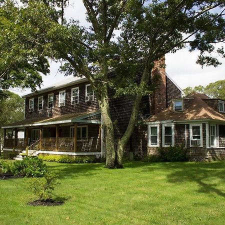 Martha'S Vineyard Resort Oak Bluffs Exterior photo