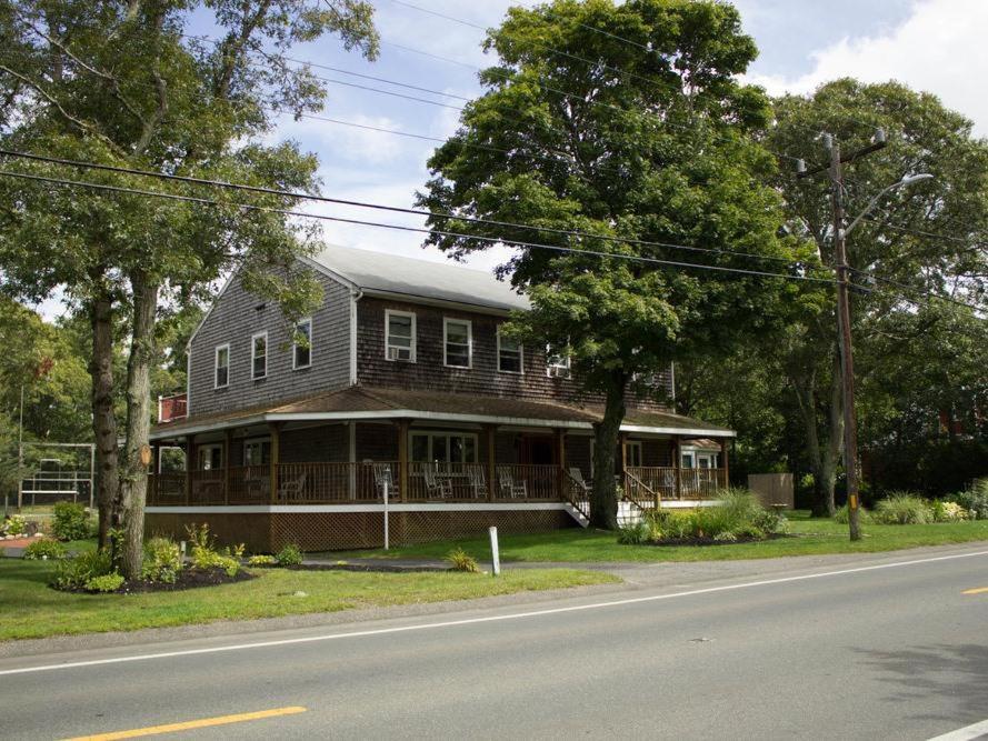 Martha'S Vineyard Resort Oak Bluffs Exterior photo